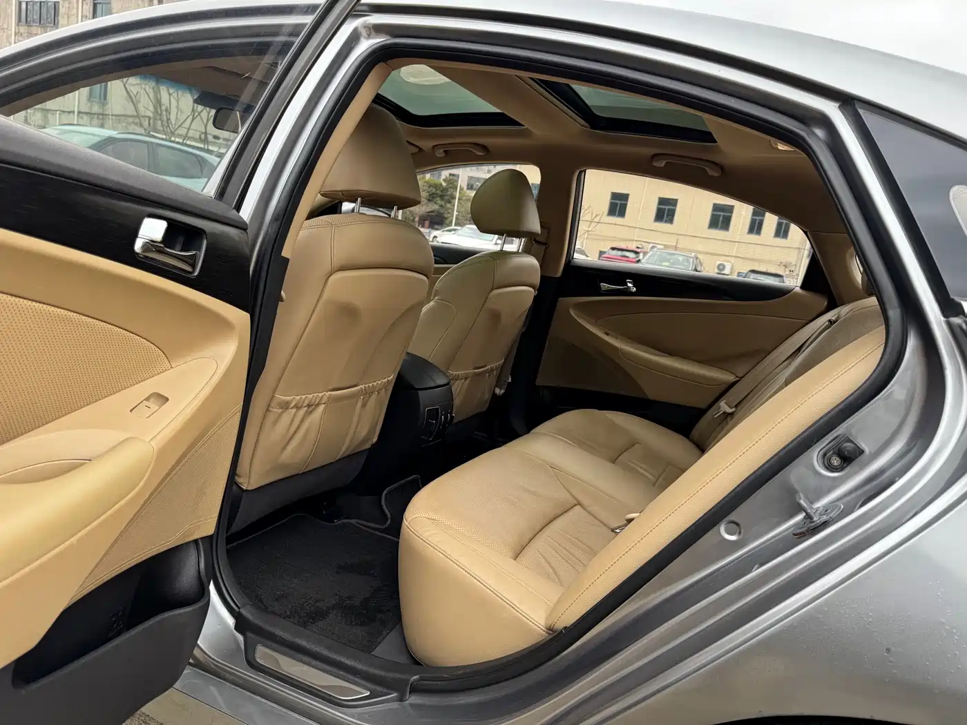 Hyundai Sonata 2013 2.0L Automatic Top Edition фото 8
