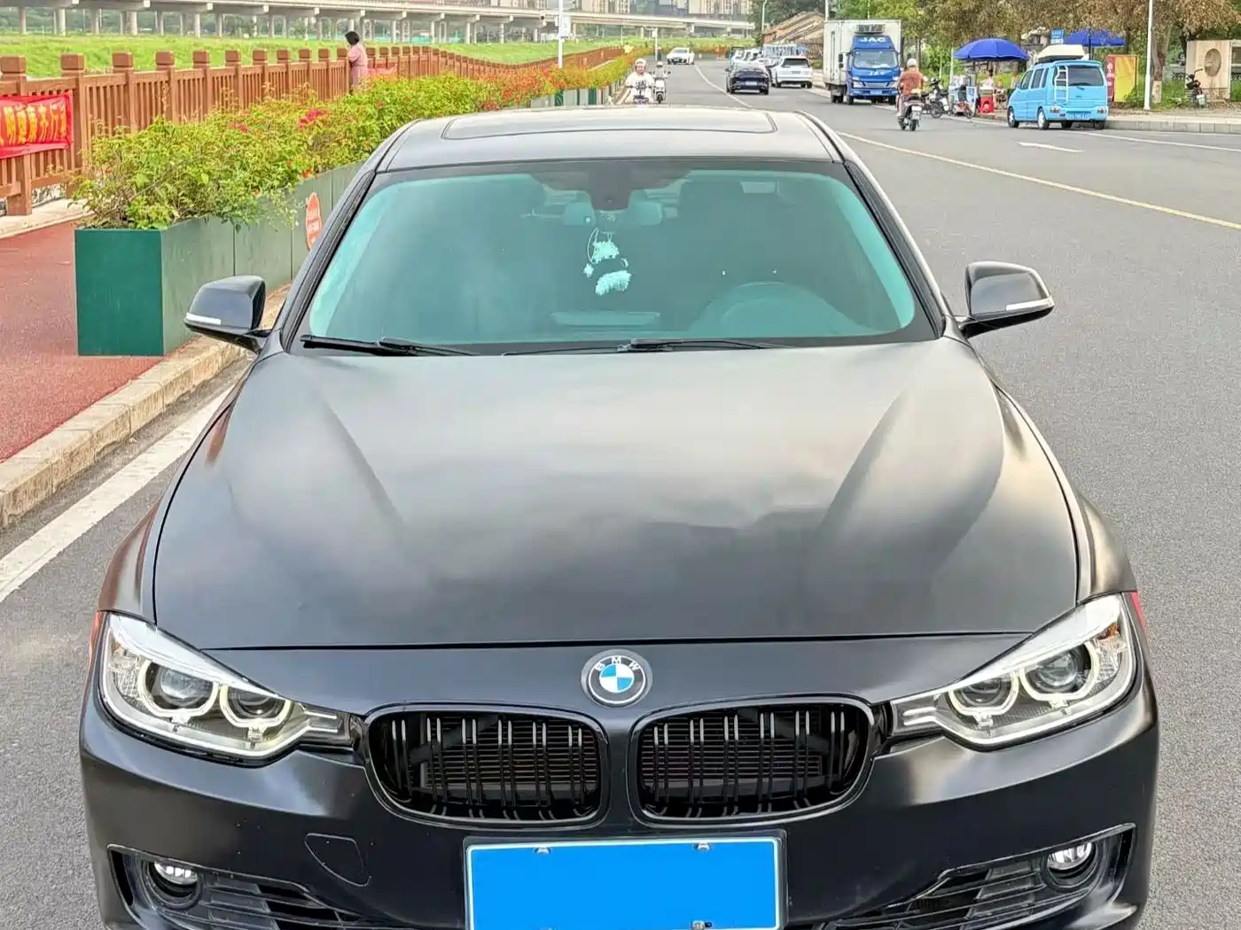 BMW 3 Series (Import) 2013 320i Sport Design Package фото 2