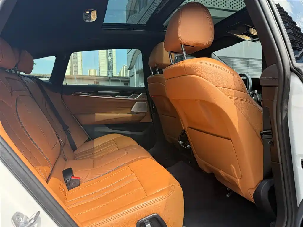 BMW 6 Series GT 2021 630i M Sport Package фото 6