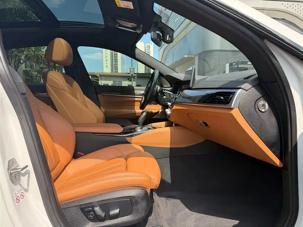 BMW 6 Series GT 2021 630i M Sport Package фото 21