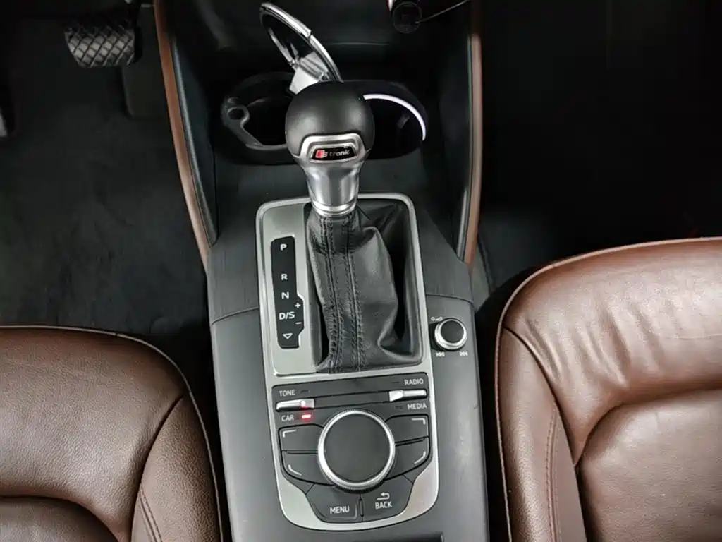 Audi A3 2014 Sportback 35 TFSI Automatic Comfort фото 14