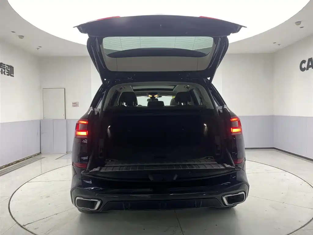 BMW X5 (Import) 2019 xDrive40i M Sport Package фото 29