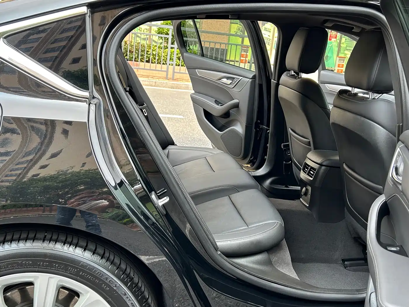 Cadillac CT5 2024 28T Luxury Model Pro фото 16