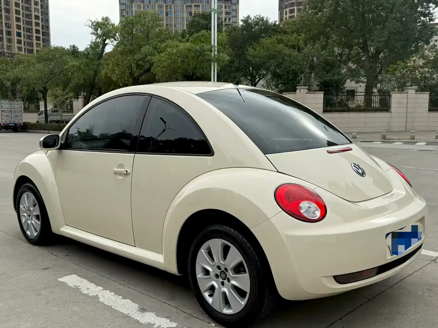 Volkswagen Beetle 2010 Model 1.6 AT фото 6