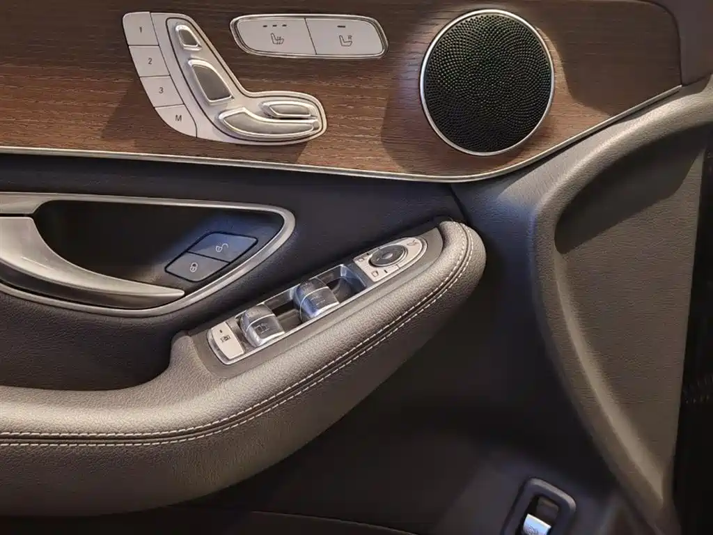 Mercedes-Benz GLC 2022 Model GLC 300 L 4MATIC Dynamic Edition фото 6