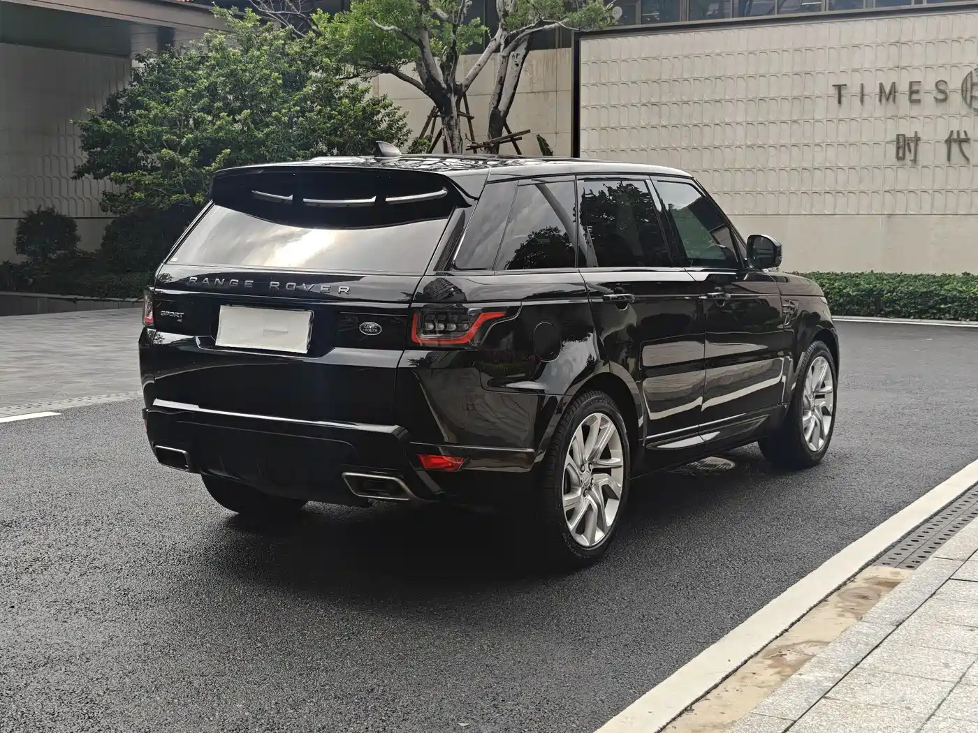 Land Rover Range Rover Sport 2020 3.0 L6 HSE DYNAMIC фото 4