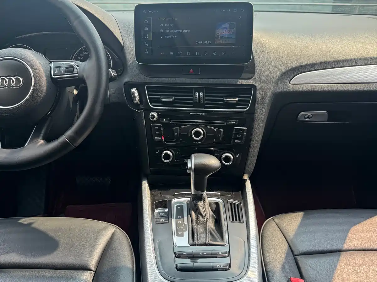 Audi Q5 2015 40 TFSI Dynamic фото 8
