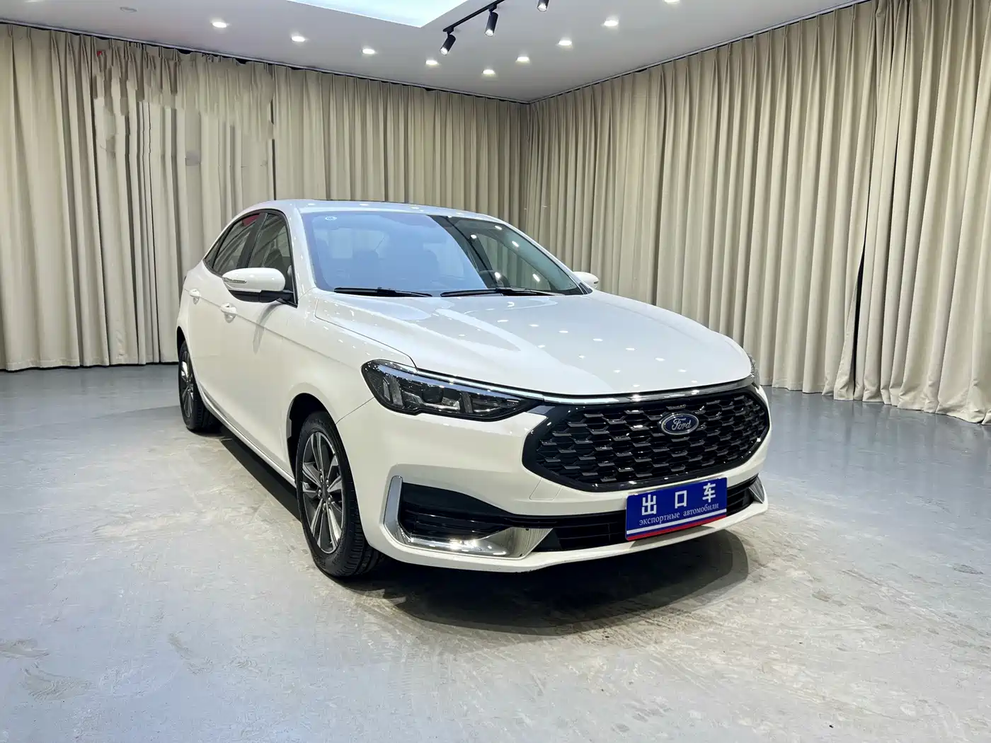 Ford Escort 2022 2021 1.5L Automatic Platinum Edition