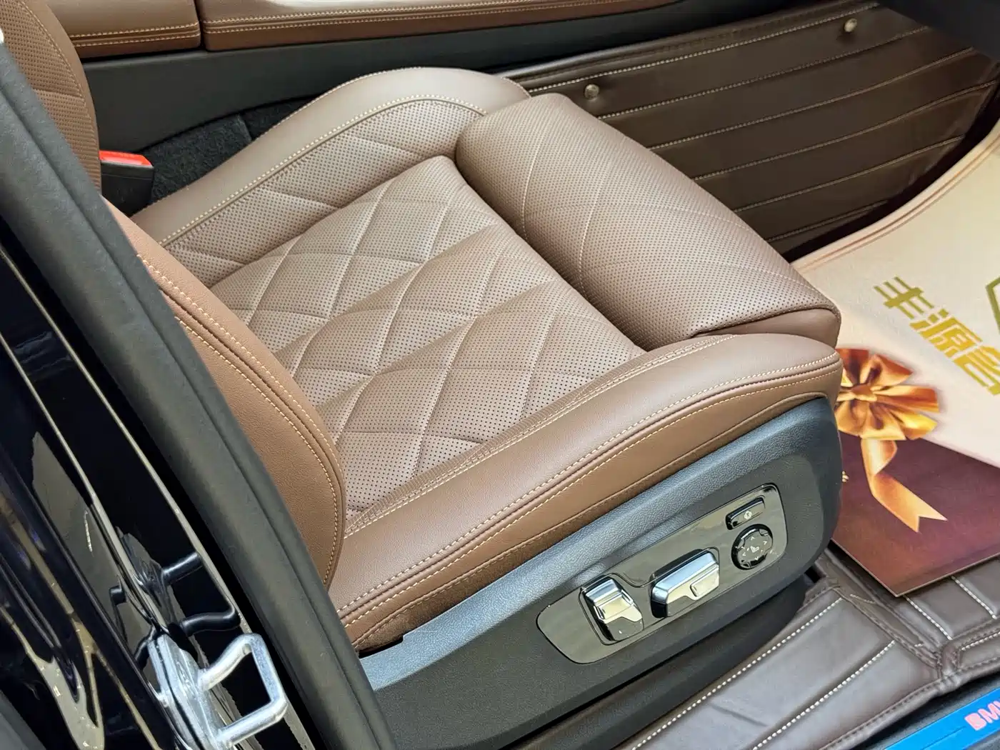 BMW X7 2024 xDrive40i Leading Luxury Package фото 9