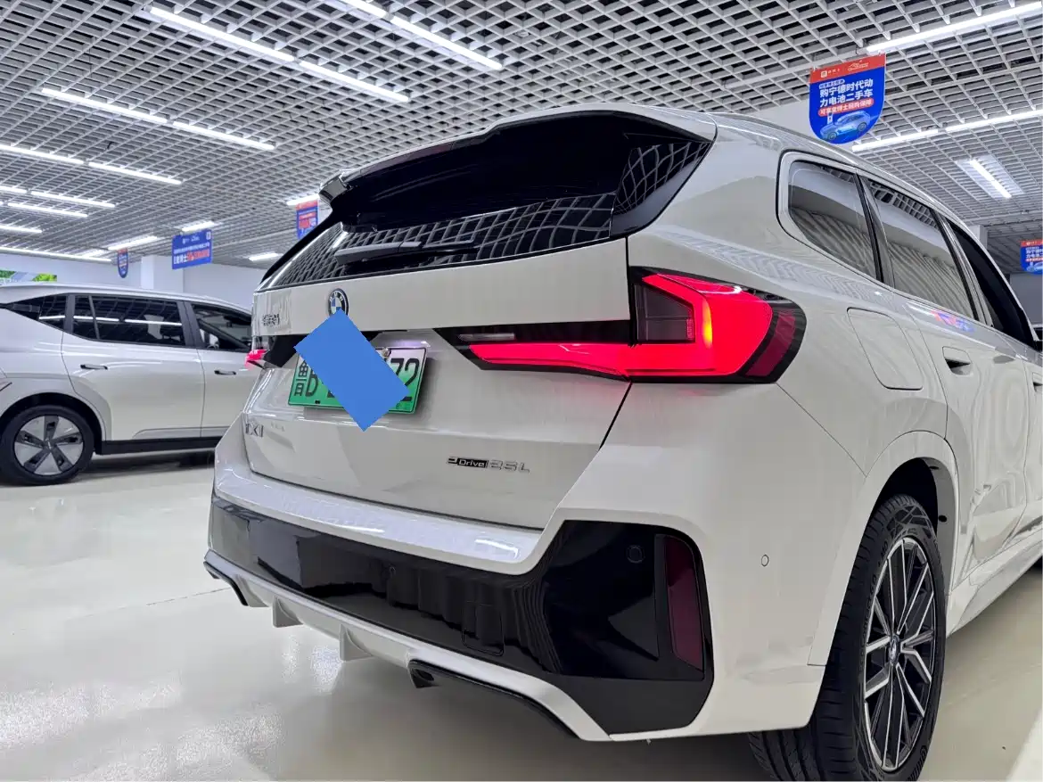 BMW iX1 2023 eDrive25L M Sport Package фото 4