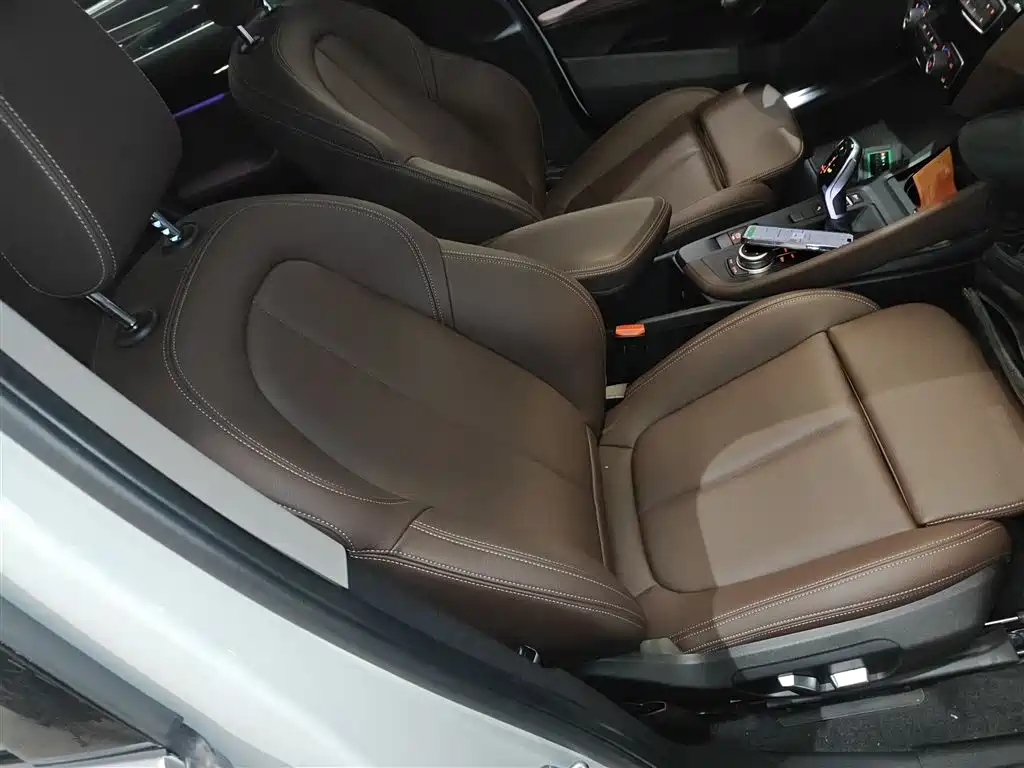 BMW X1 2022 sDrive25Li Leading фото 19