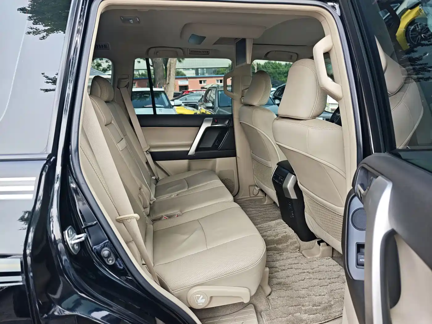 Toyota Prado 2010 4.0L Automatic TX-L NAVI фото 11