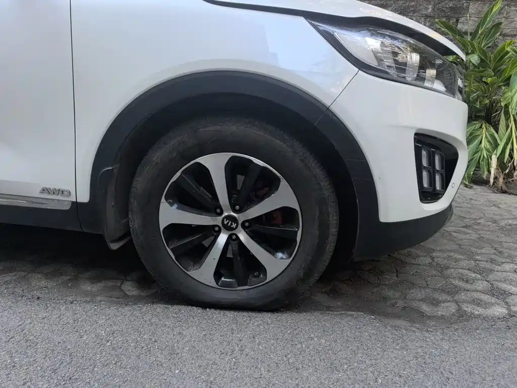 Kia Sorento 2016 2015 Sorento L 2.4L Gasoline 4WD Elite 5-seater China IV