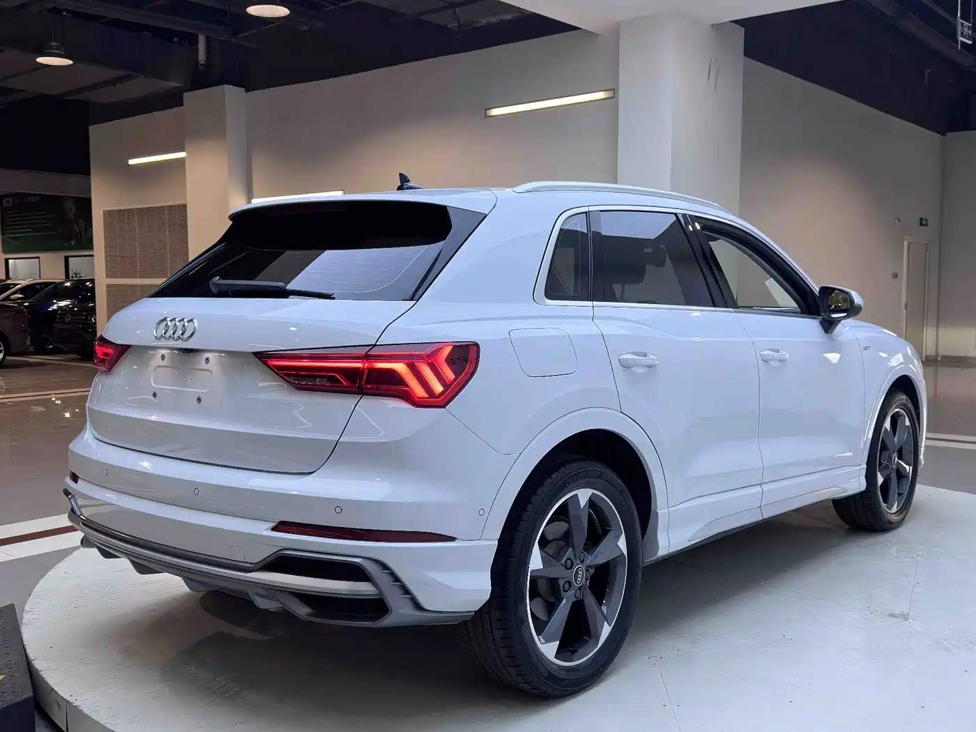 Audi Q3 2022 35 TFSI Fashion Dynamic фото 5