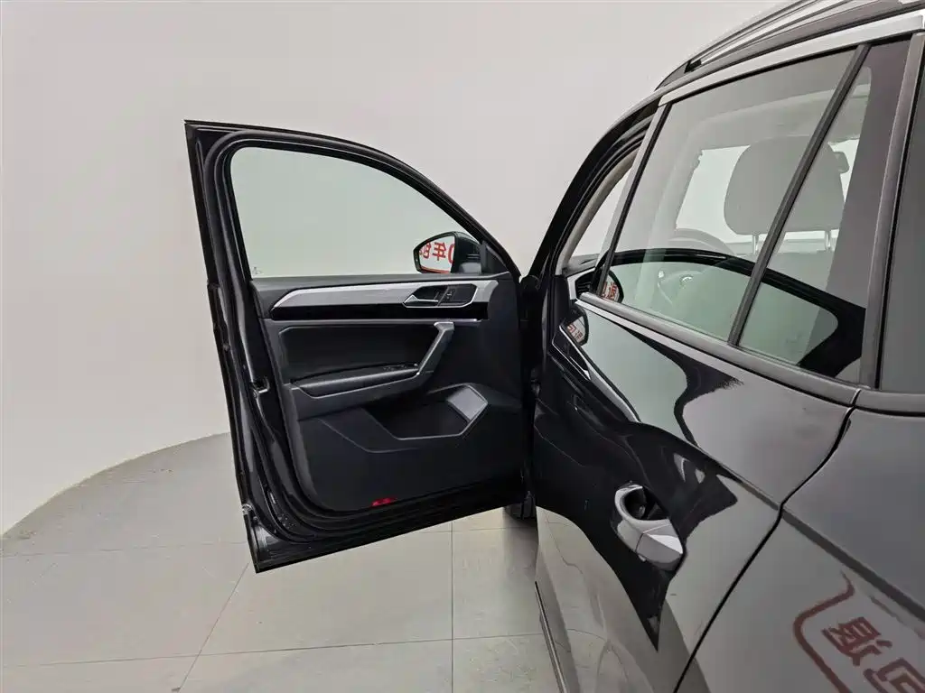 Volkswagen Tayron 2019 Expedition 280TSI 2WD Luxury (China VI) фото 8