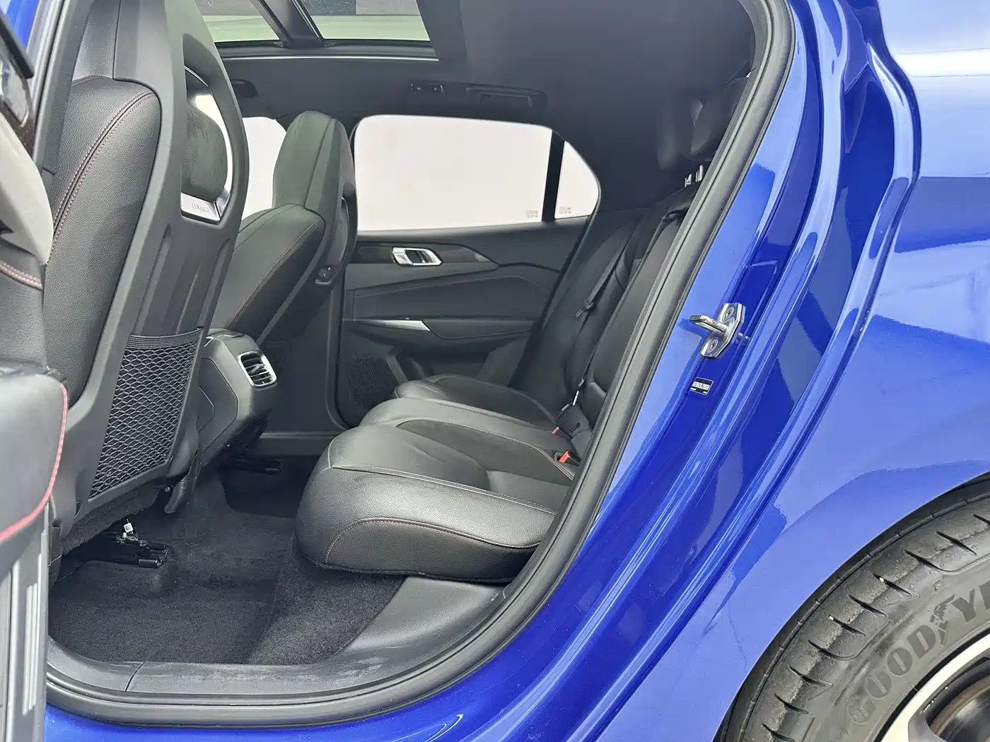 Lynk & Co 03 2020 2.0TD Auto Power Pro Edition фото 3