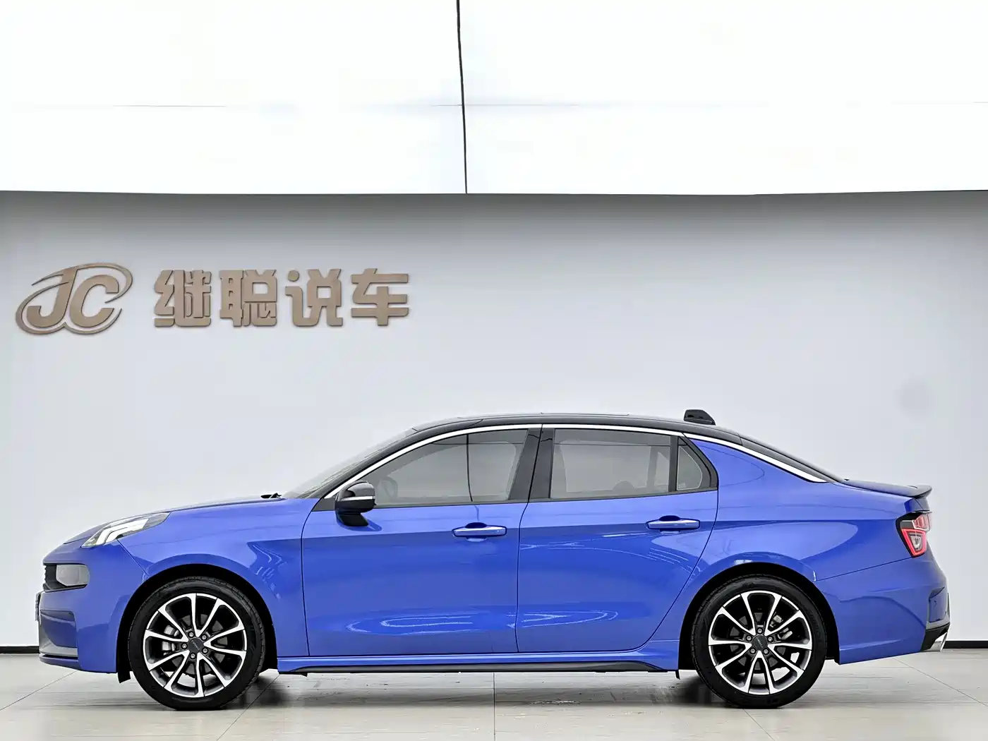 Lynk & Co 03 2020 2.0TD Auto Power Pro Edition фото 16
