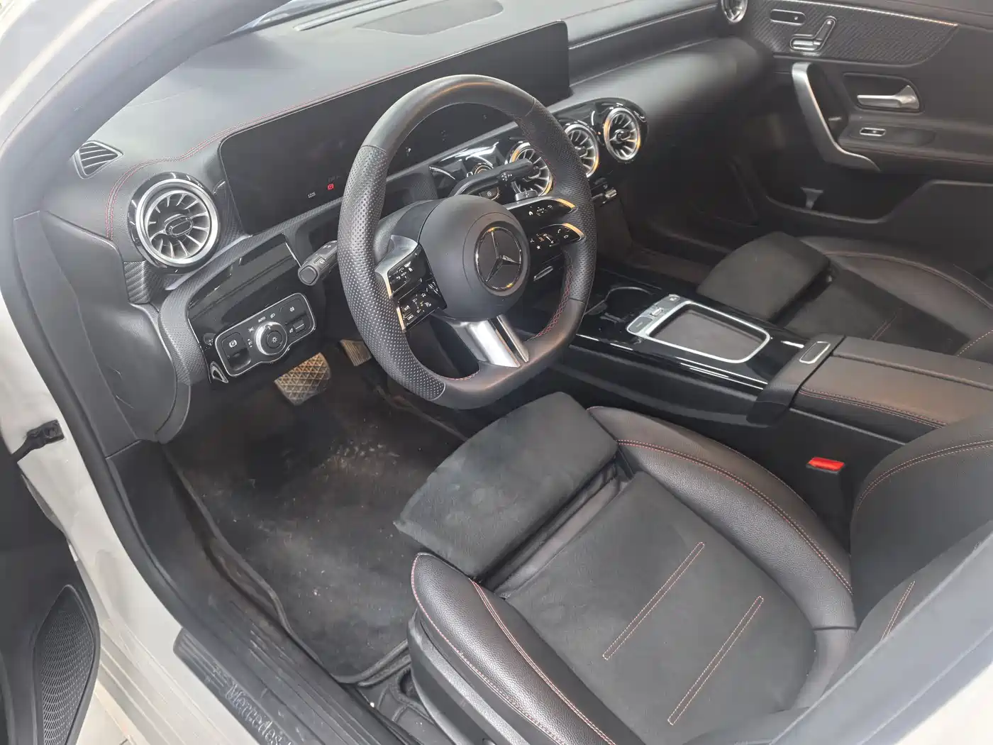 Mercedes-Benz A-Class 2024 Facelift A 200 L Fashion фото 6