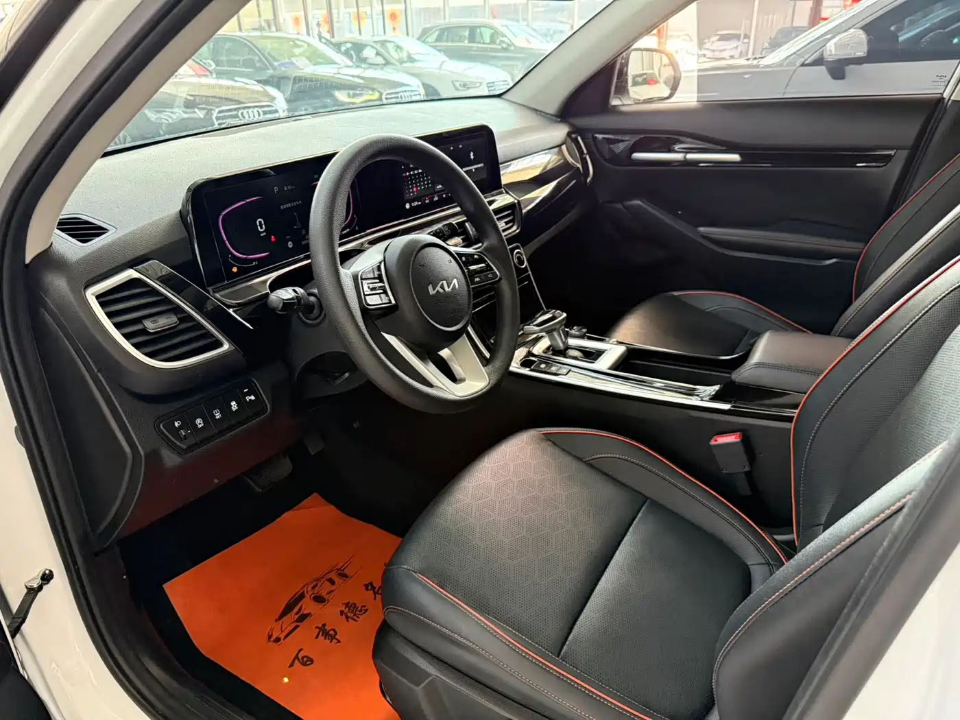 Kia Seltos 2023 1.5L CVT Luxury Edition фото 4
