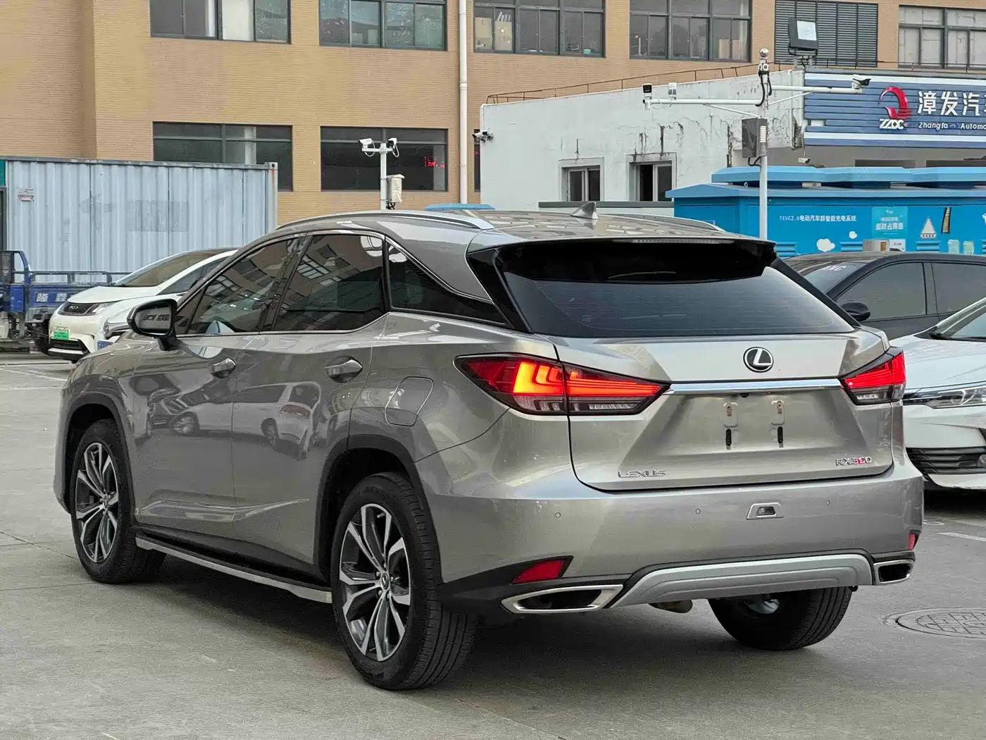 Lexus RX 2020 Facelift 300 2WD Elite Edition фото 9