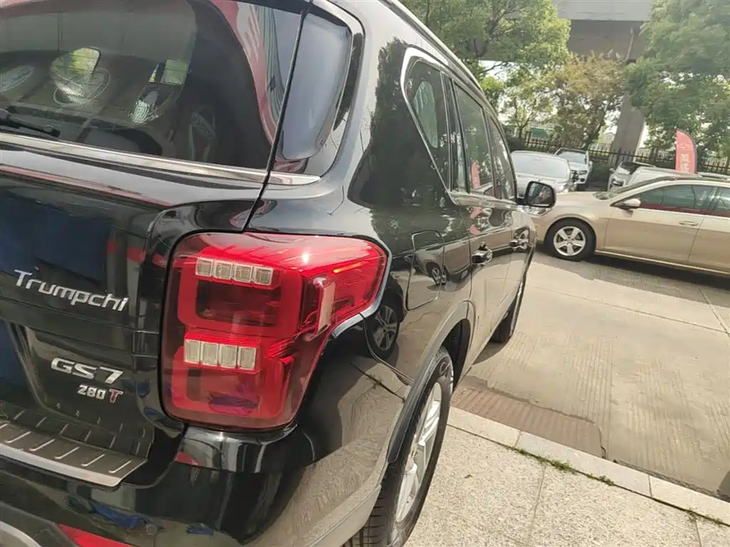 GAC Trumpchi Trumpchi GS7 2017 280T 2WD Luxury фото 8