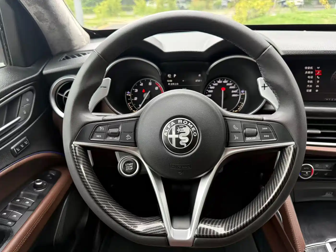 Alfa Romeo Stelvio 2018 2017 2.0T 280HP Luxury