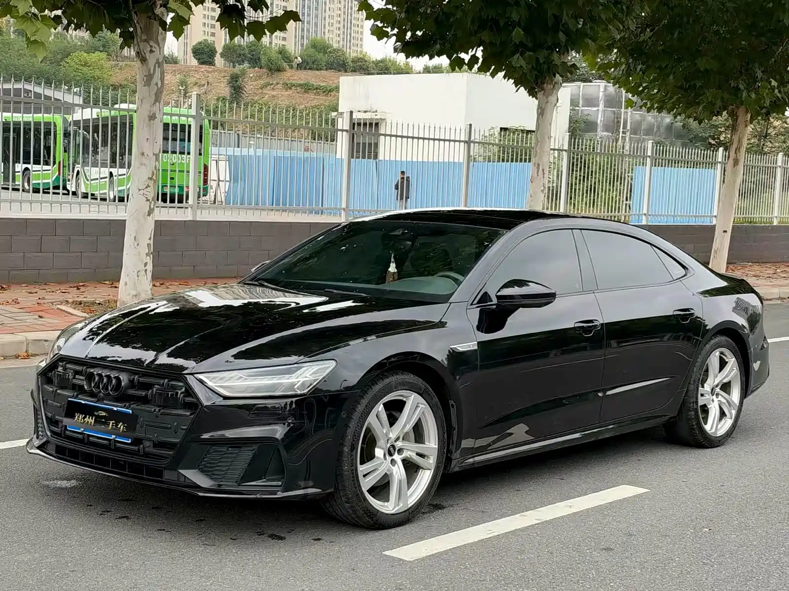 Photo 1 - Audi A7L