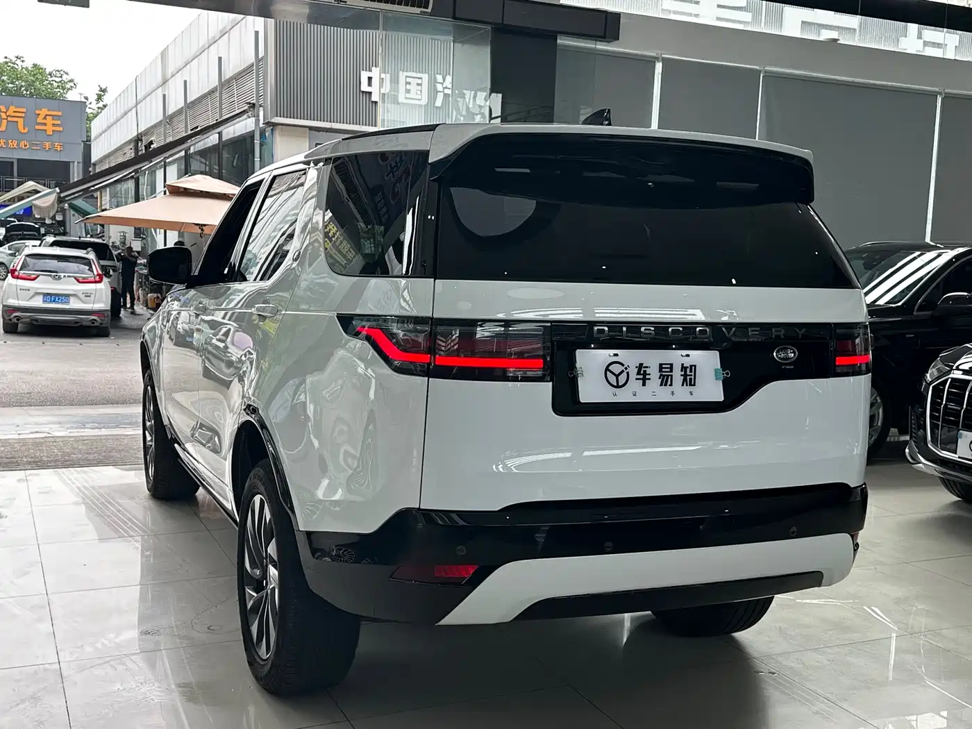 Land Rover Discovery 2021 360PS R-Dynamic S фото 16