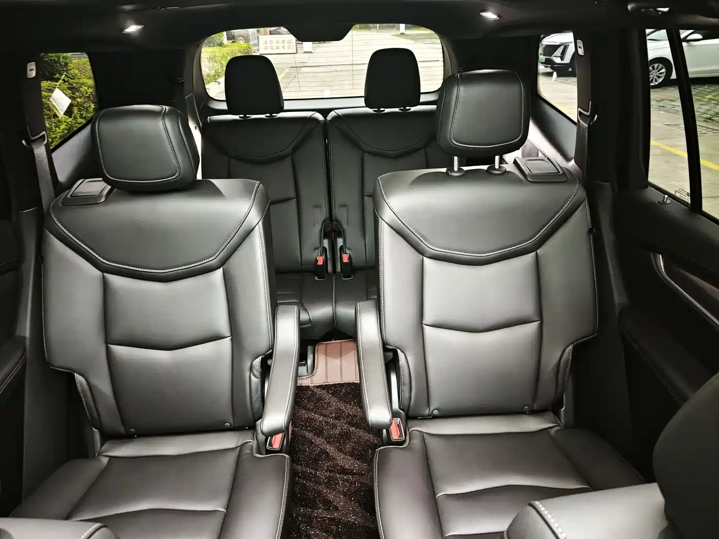 CADILLAC XT6