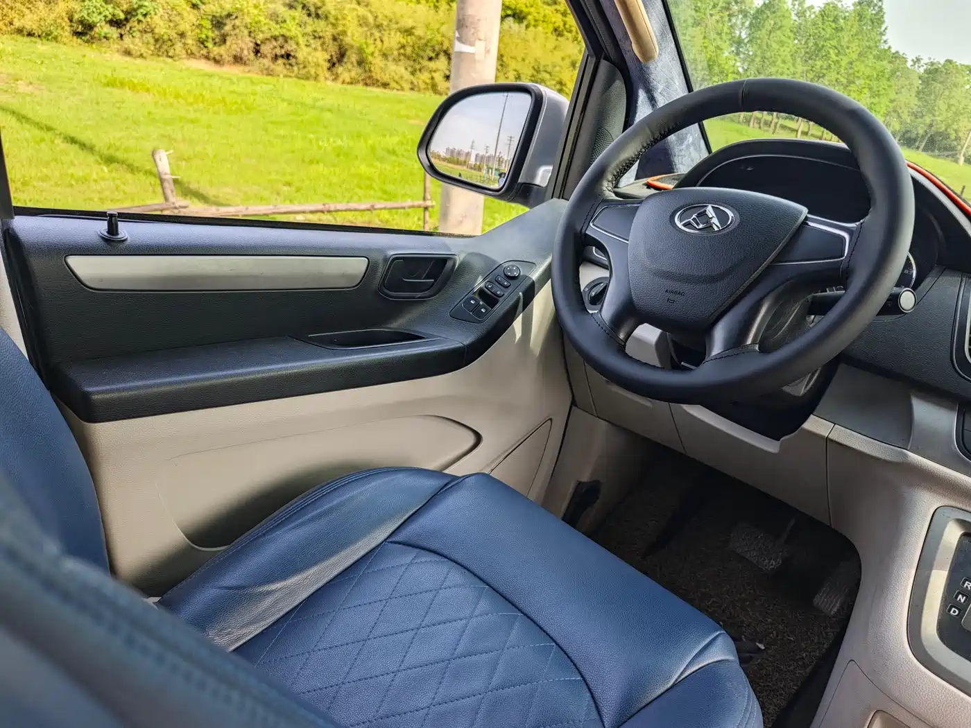 SAIC Maxus Maxus G10 2014 Model Year 2.0T Auto Executive фото 14