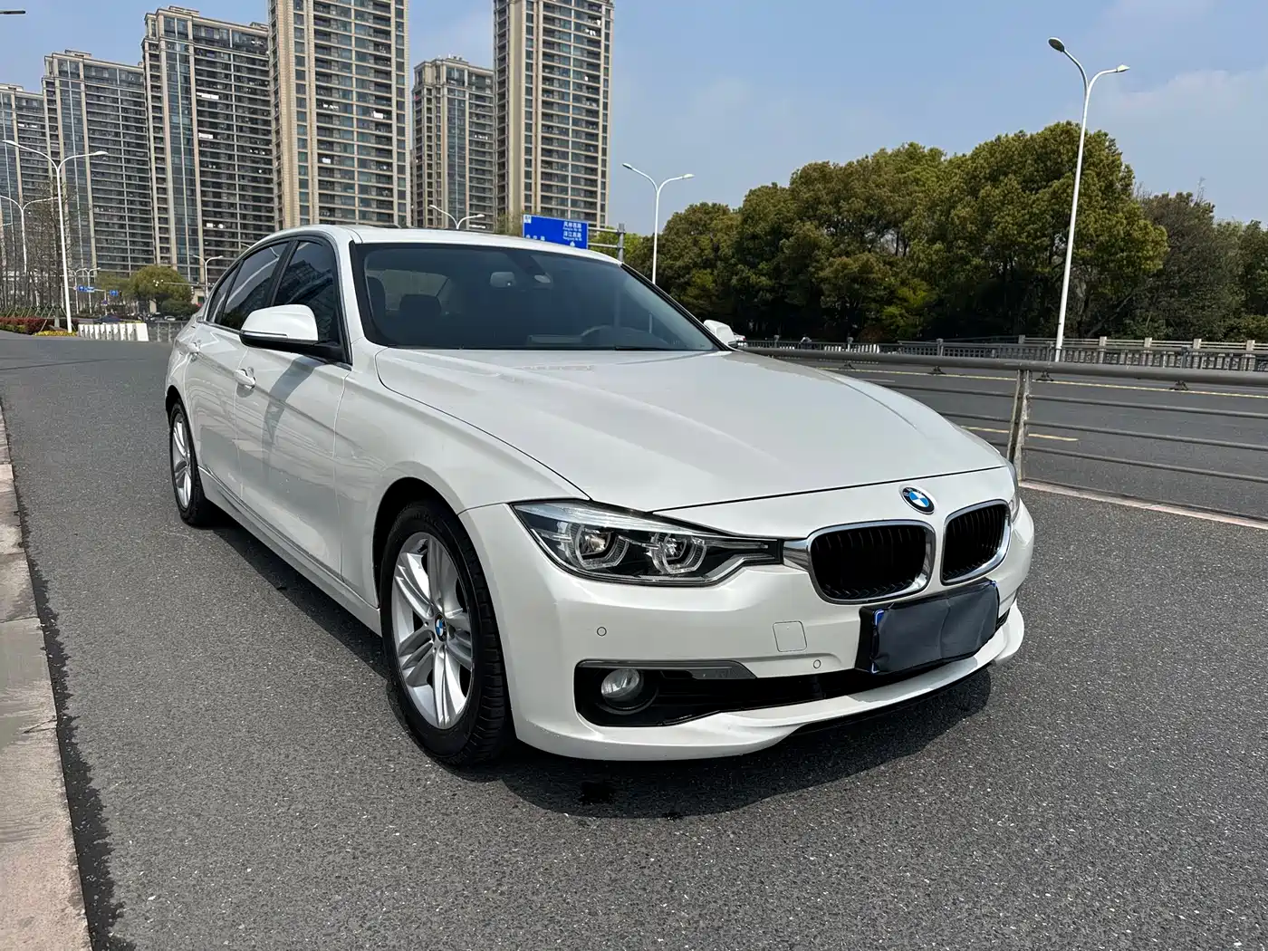 BMW 3 Series 2017 320Li Fashion фото 3