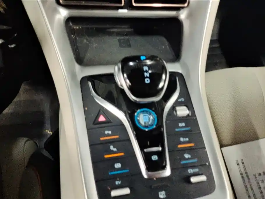 BYD Song Pro New Energy 2023 Champion Edition DM-i 110KM Excellence фото 16