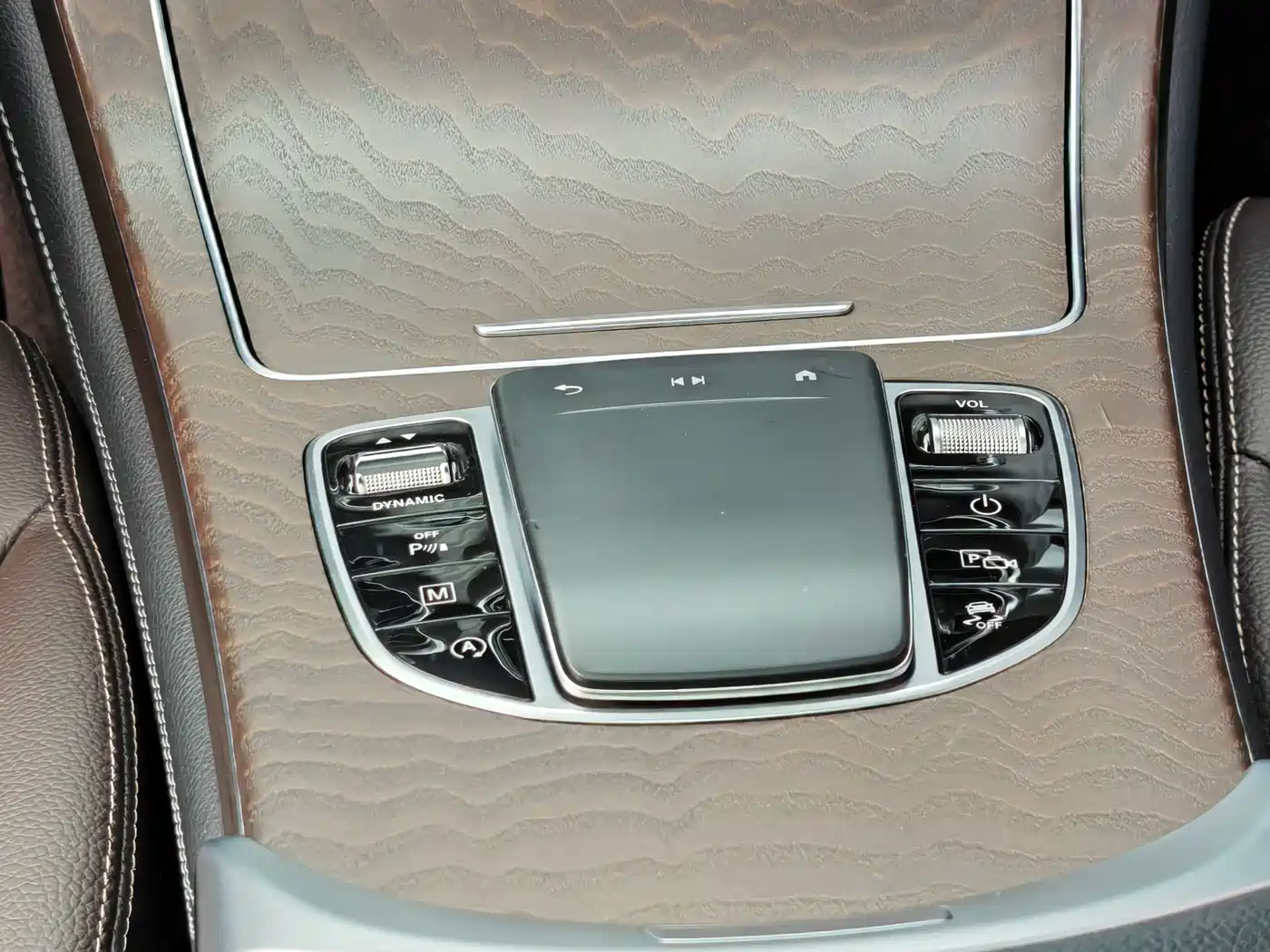 Mercedes-Benz GLC 2020 Facelift GLC 260 L 4MATIC Luxury фото 15