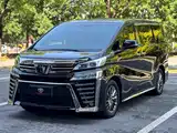 Фото 3 - Toyota Vellfire