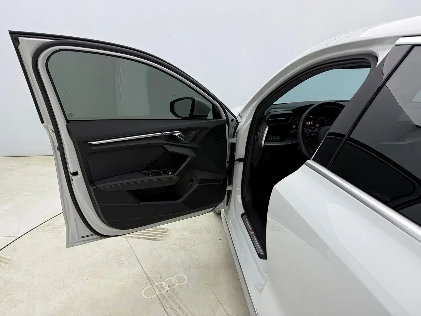 Audi A3 2023 Facelift A3L Limousine 35 TFSI Fashion Sport фото 11