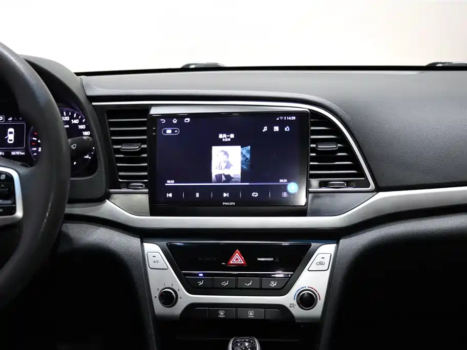 Hyundai Elantra 2016 Model 1.6L Automatic Smart Elite фото 14