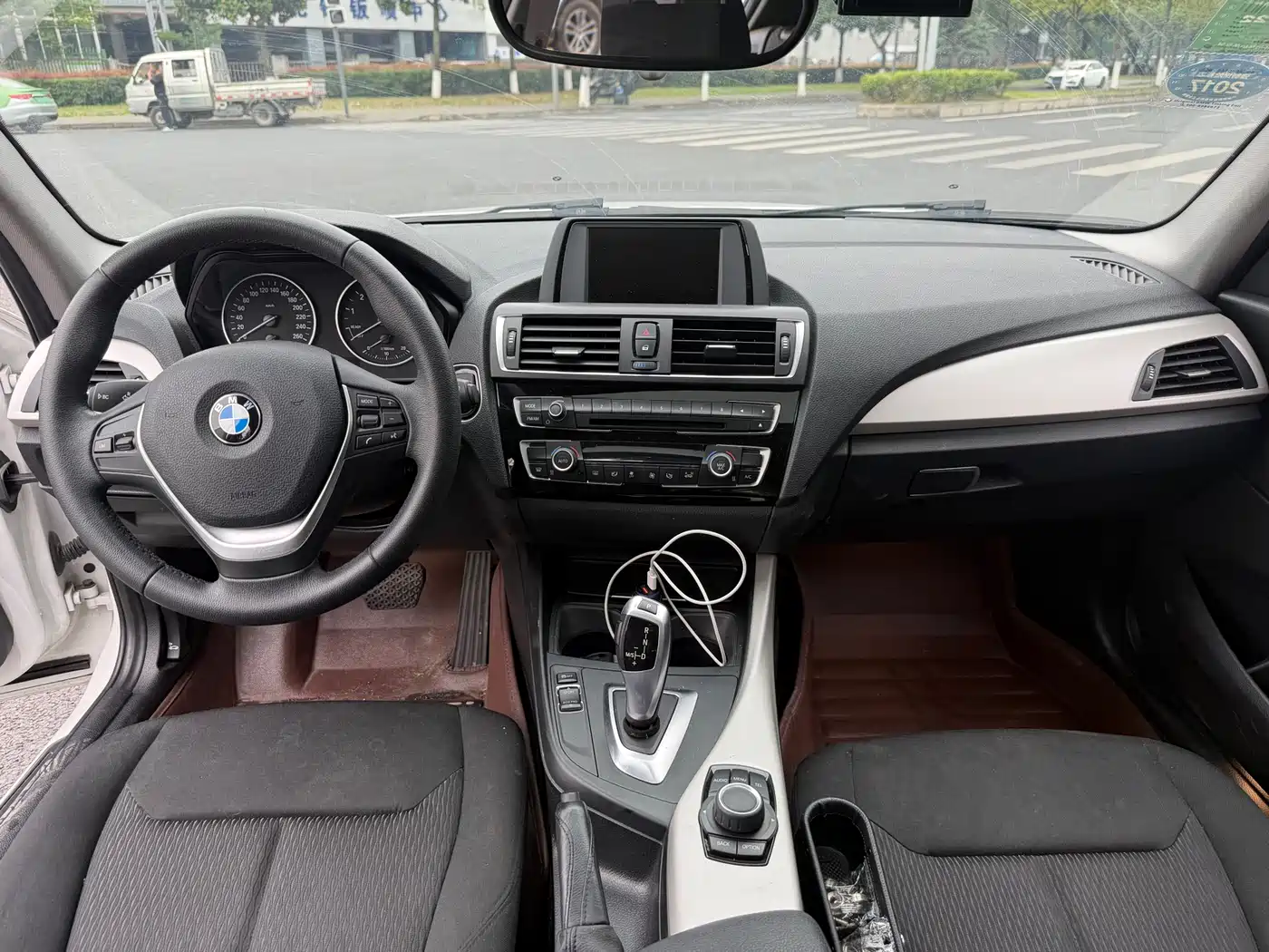 BMW 1 Series (Import) 2016 120i Leading Model фото 13