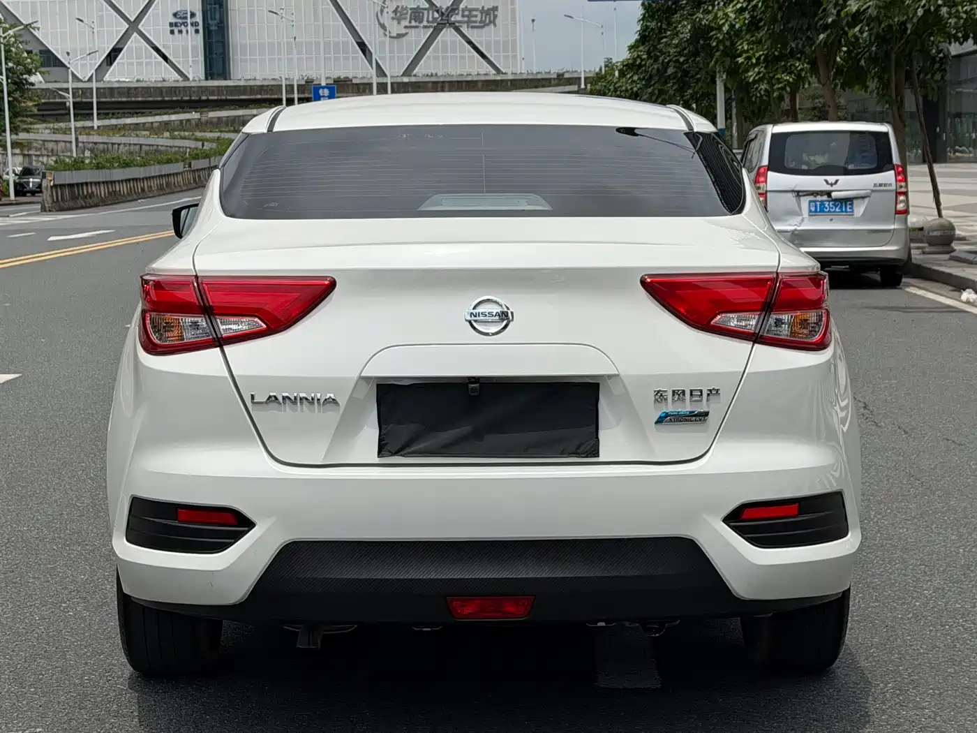 Nissan Bluebird 2021 2021 1.6L CVT Cool Edition
