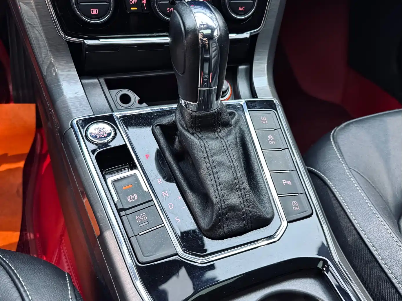 Volkswagen Passat 2017 330TSI DSG Prestige фото 4