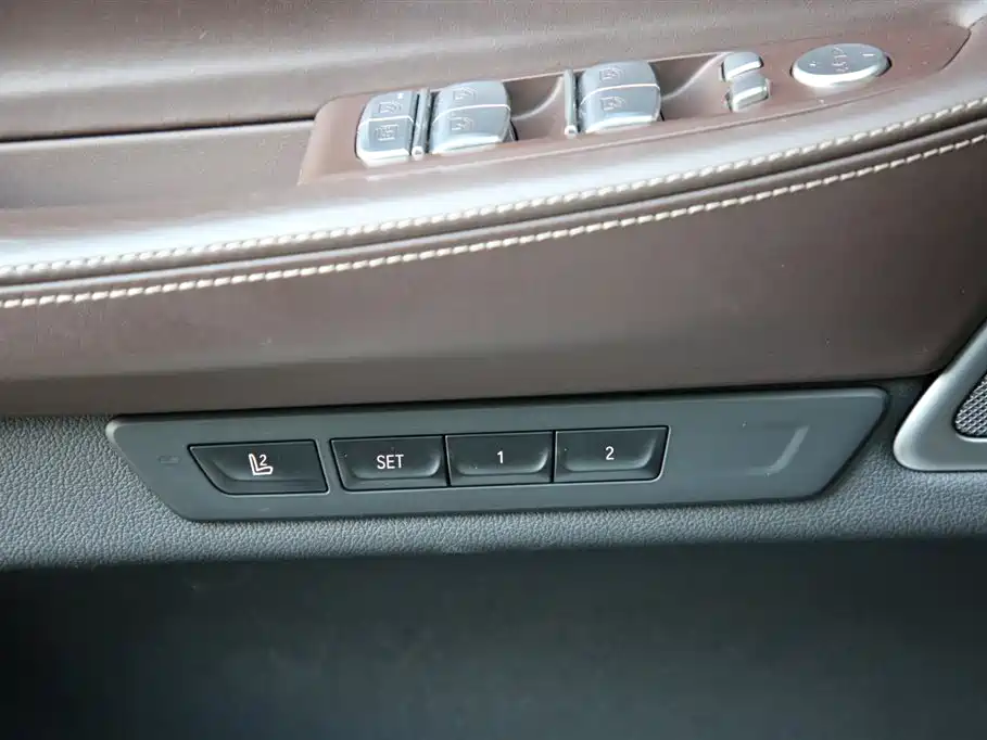 BMW 7 Series 2021 Model 730Li M Sport Package фото 17
