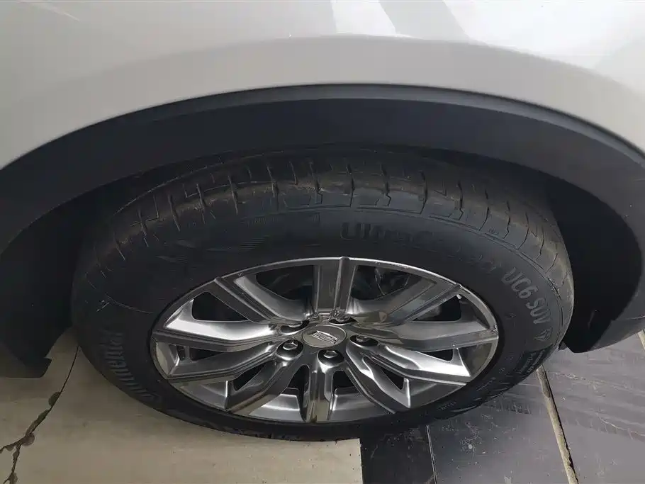 Cadillac XT4 2018 28T FWD Leading Edition фото 6