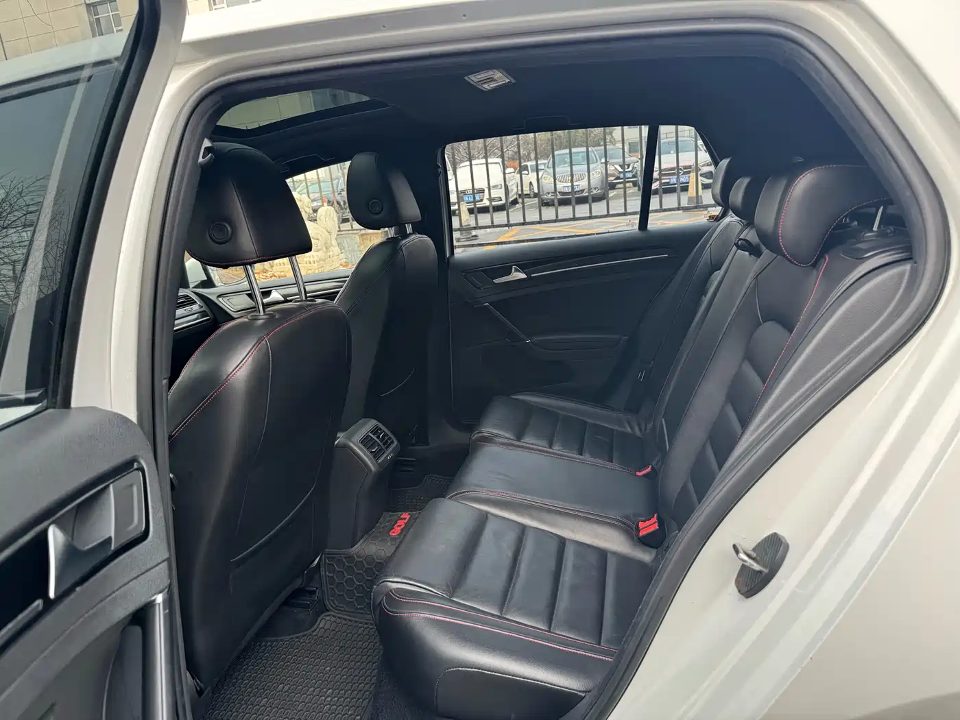 Volkswagen Golf GTI 2016 2.0TSI GTI фото 27
