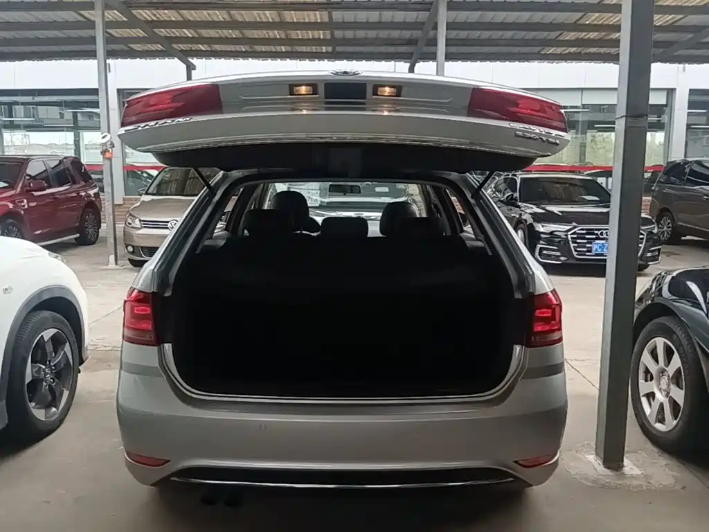 Volkswagen Lavida Tour 2017 2017 230TSI DSG Comfort Edition