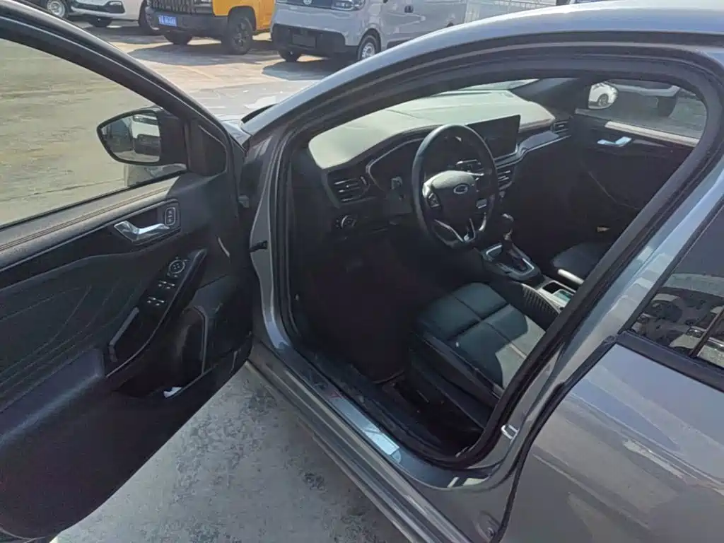 Ford Focus 2022 2022 Sedan EcoBoost 180 Automatic ST Line