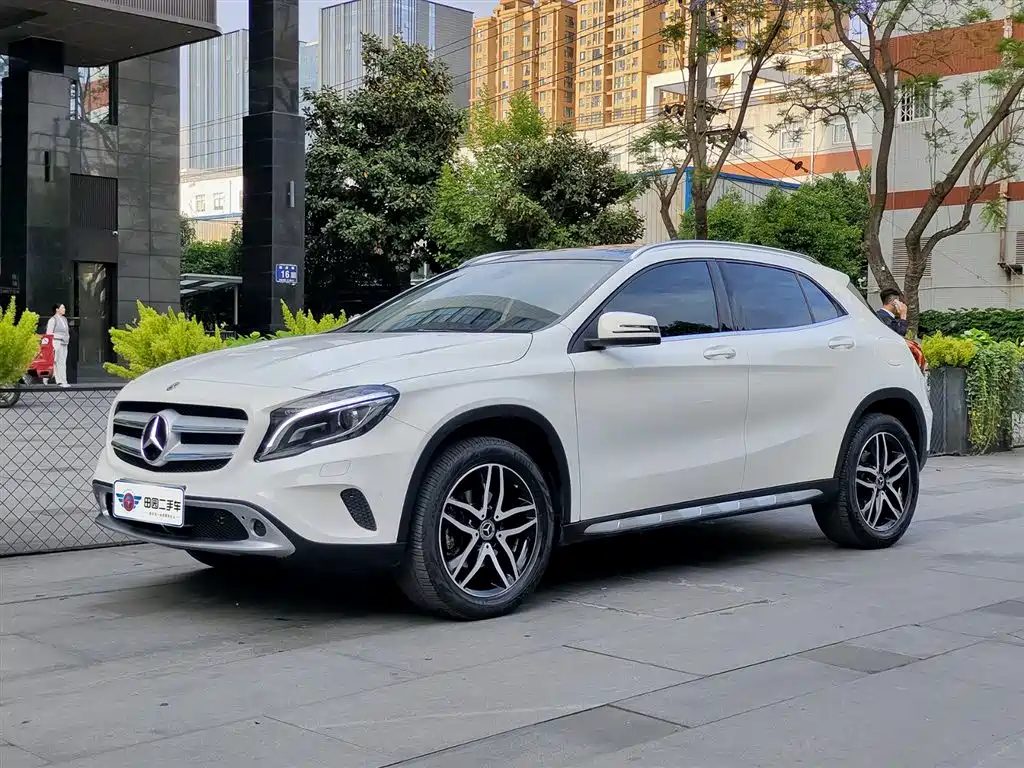Mercedes-Benz GLA 2017 GLA 220 4MATIC Fashion