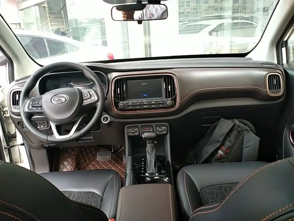 GAC Trumpchi Trumpchi GS3 2019 235T Automatic Elite Edition фото 10