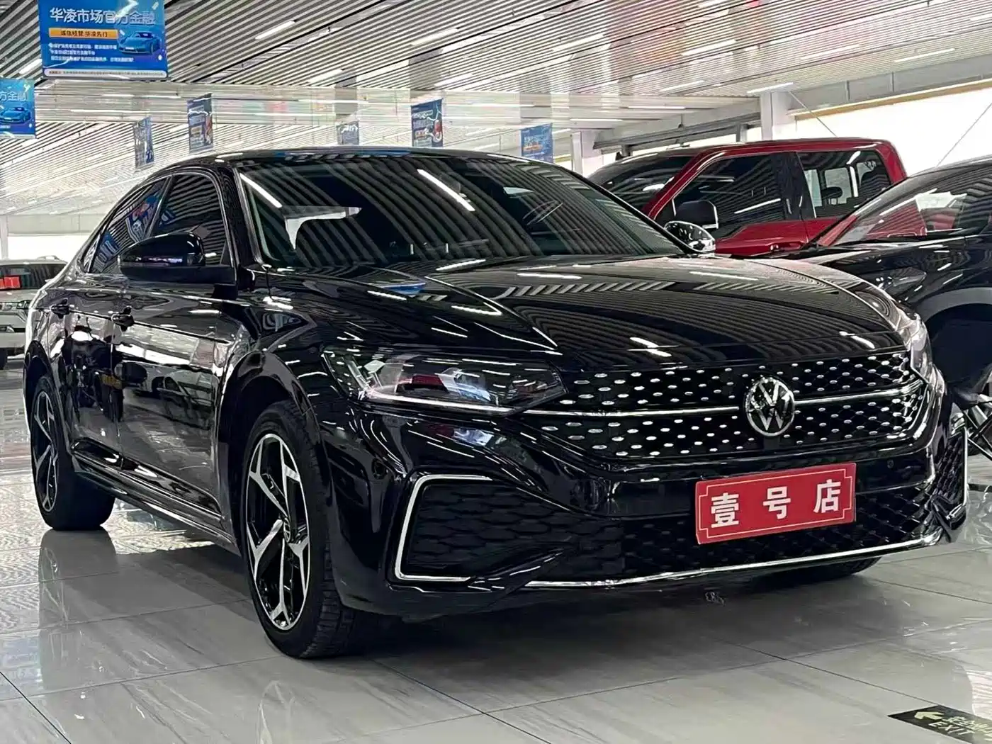 Volkswagen Passat 2024 Model 380TSI Starlight Elite фото 3