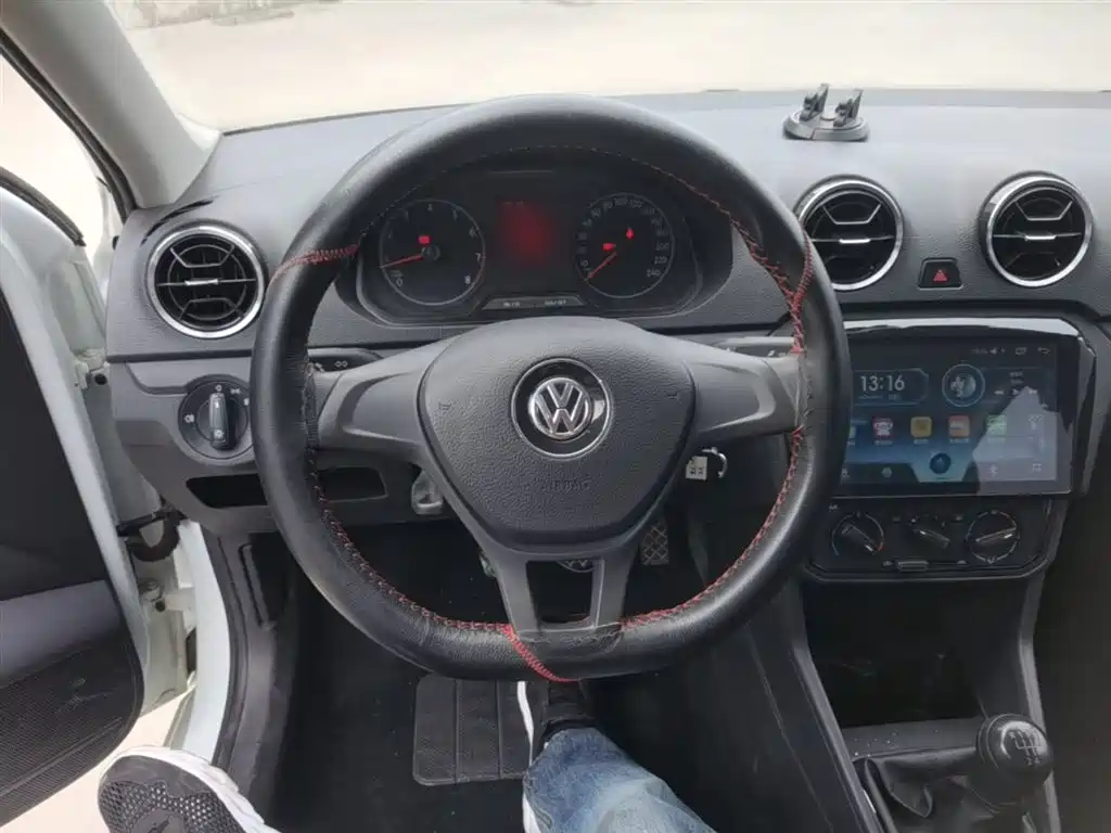 Volkswagen Jetta 2019 Dream Edition 1.4L Manual Fashion фото 7