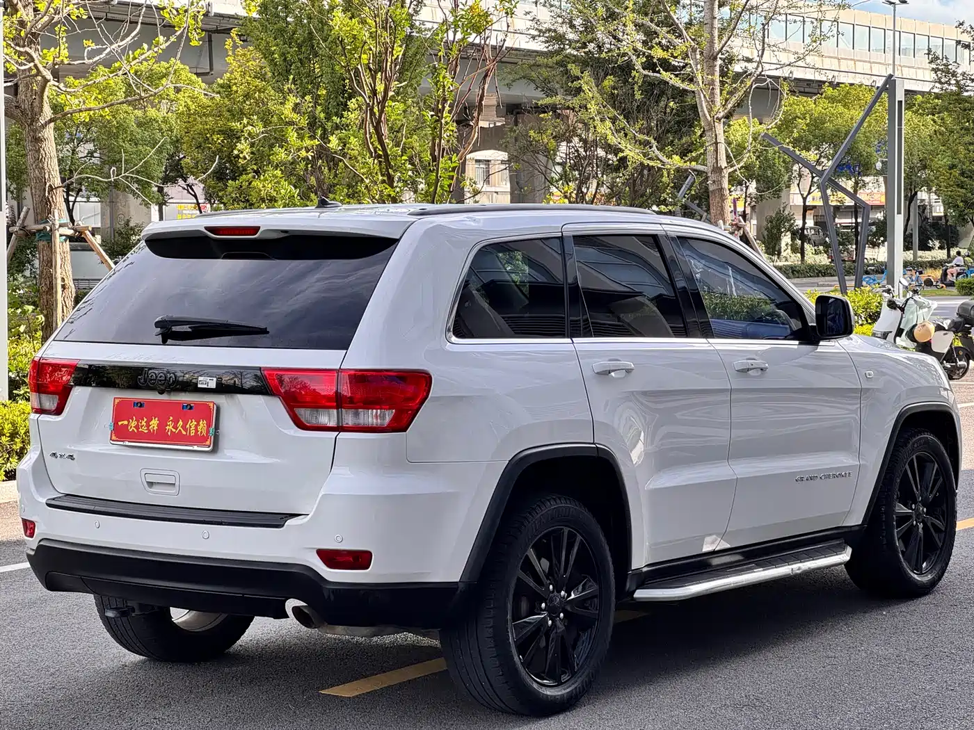 Фото 18 - Jeep Grand Cherokee (Import)