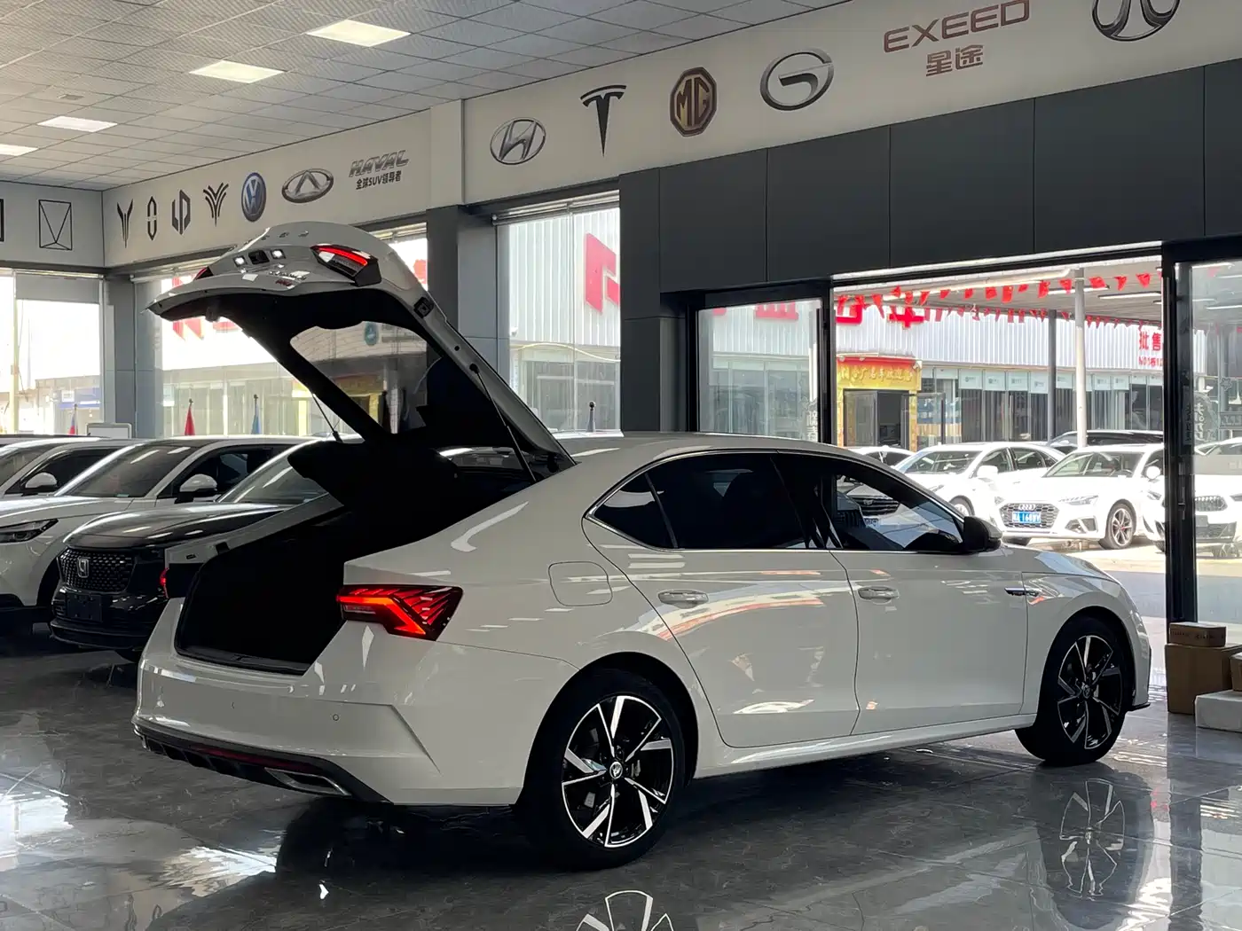 Škoda Octavia 2022 PRO TSI280 Premium Edition фото 17